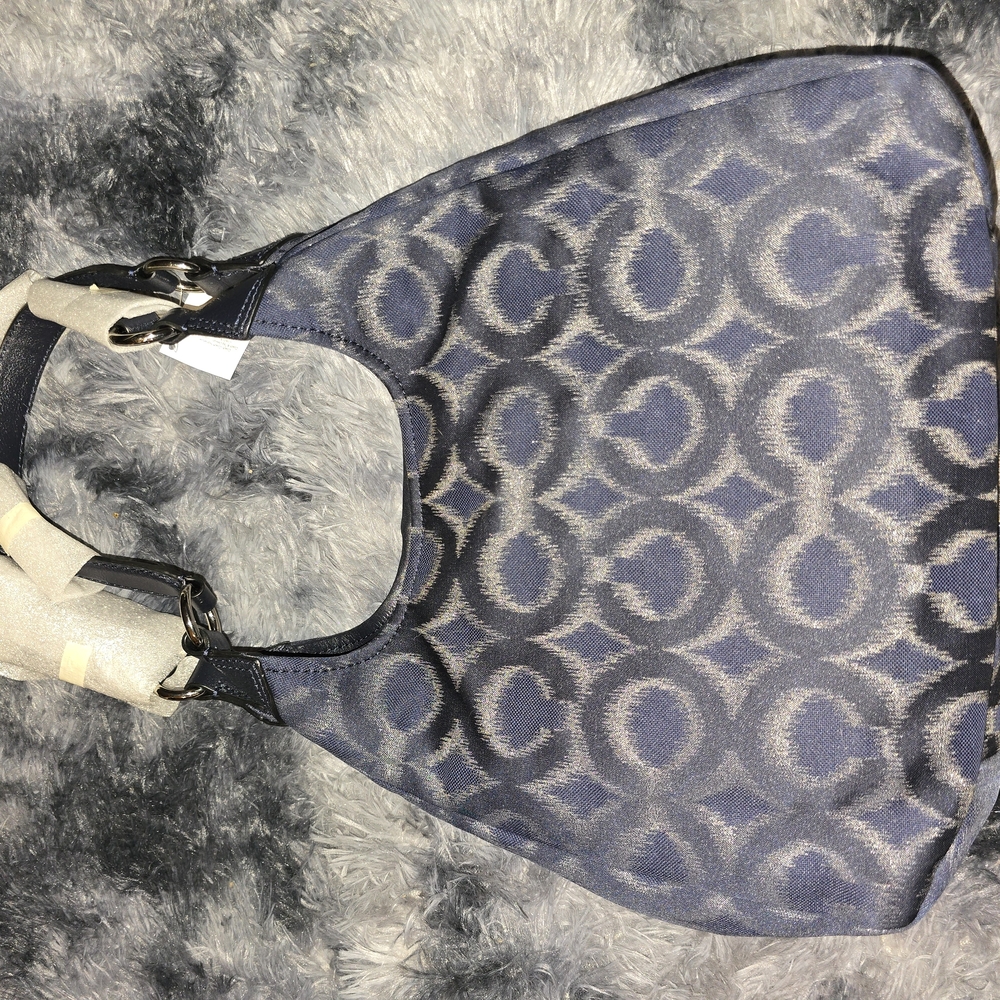 Elegant Blue Coach Women's Bag - Picture 2 of 6